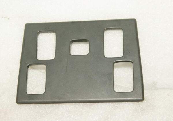 LAND ROVER WINDOW CONTROL PANEL SWITCH CENTER COVER GREY DISCOVERY II BTR3644LNF USED
