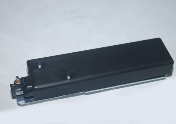 LAND ROVER UPPER TAIL GATE ACTUATOR LR3 LR4 FUG500010 USED