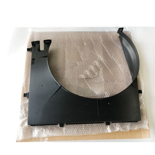 LAND ROVER RADIATOR FAN LOWER COVER SHROUD LR4 V8 5.0L RRS LR030052 GENUINE