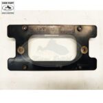 LAND ROVER REAR LICENSE PLATE BRACKET DISCOVERY 2 II 99-04 DRB100390 USED