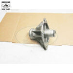LAND ROVER FRONT AXLE BEARING BRACKET HOUSING ASSY RANGE 03-09 TAU000040 GENUINE