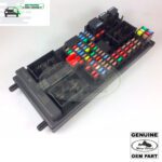 LAND ROVER FUSE BOX LR3 RANGE SPORT YQE500420SW GENUINE