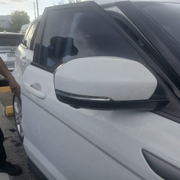 LAND ROVER REAR VIEW MIRROR RH RANGE EVOQUE LR025195 LR025210 USED